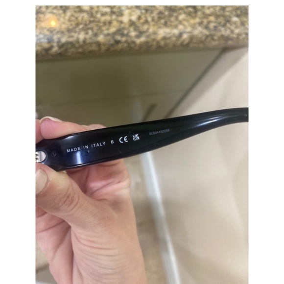 CHANEL SUNGLASSES - Picture 6 of 7